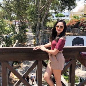 Meet your Posher, Cinthya